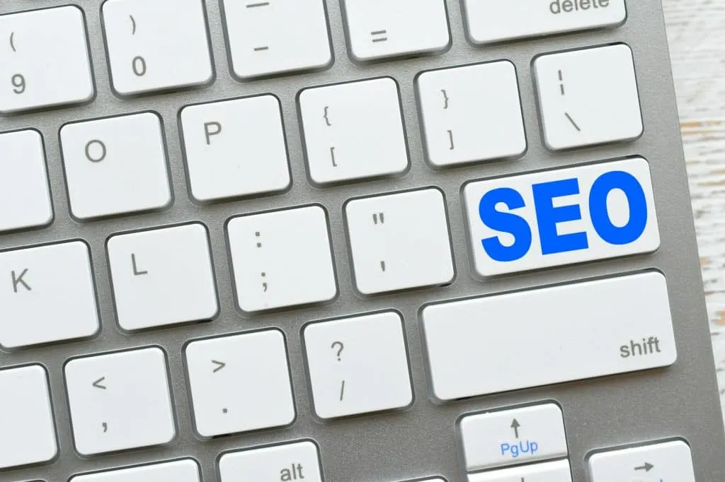 Waxoo.fr : web-com, des conseils pour optimiser votre présence en ligne (moins de 100 caractères)