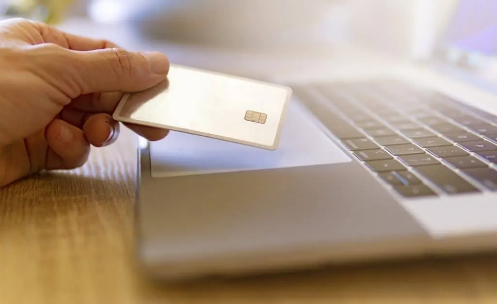 découvrez les implications fiscales de l'e-commerce dans notre guide complet. apprenez à naviguer dans les obligations fiscales, à optimiser vos déclarations et à maximiser vos bénéfices tout en restant en conformité avec la législation en vigueur.