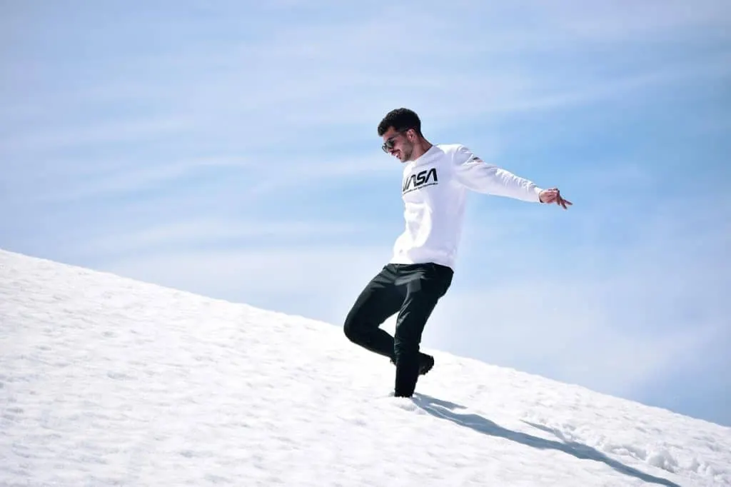 découvrez notre collection de sportswear alliant confort et style. parfaite pour vos séances de sport ou vos moments de détente, notre gamme vous offre des vêtements performants et tendance pour tous les passionnés d'activité physique.