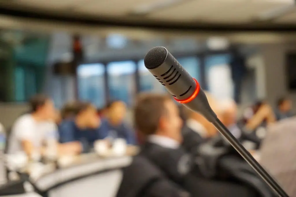 découvrez la sohn conference, un événement de référence où des leaders d'opinion partagent leurs perspectives sur les marchés financiers, l’investissement et les tendances économiques mondiales. rejoignez-nous pour des analyses exclusives et des opportunités de networking exceptionnelles.