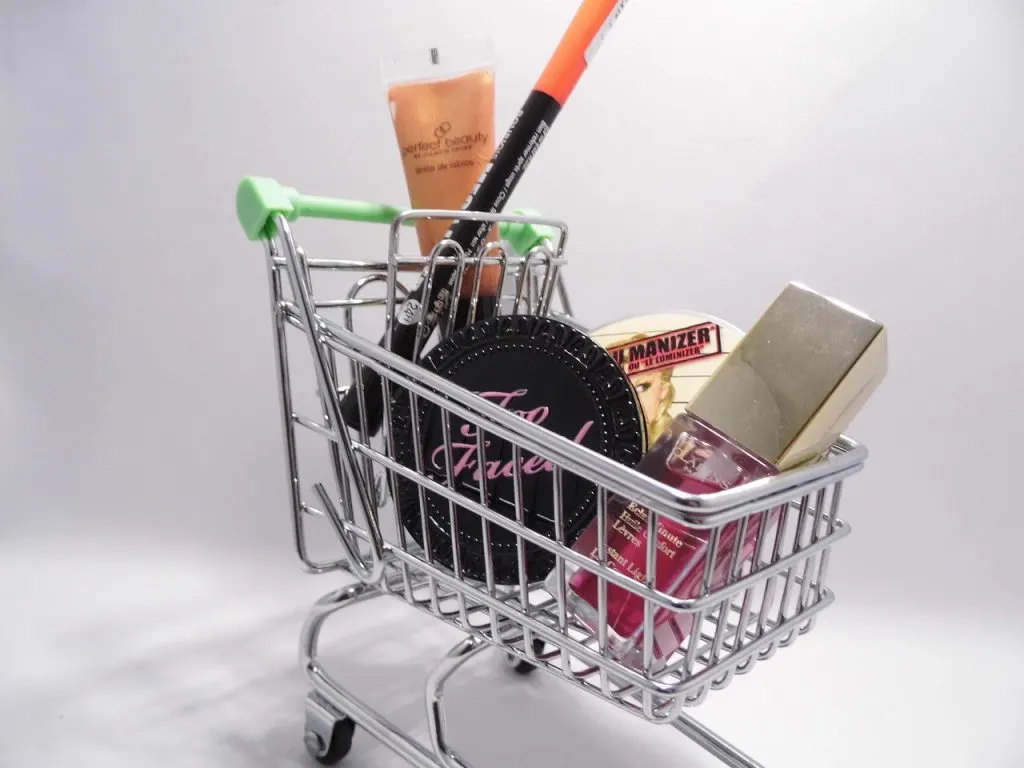 découvrez le shopping en ligne facile et sécurisé avec une large sélection de produits à prix compétitifs, livrés rapidement à votre porte.