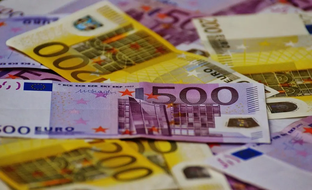 découvrez le pilote de l'euro numérique, une initiative innovante visant à moderniser les paiements en europe grâce à une monnaie digitale sécurisée et accessible à tous.